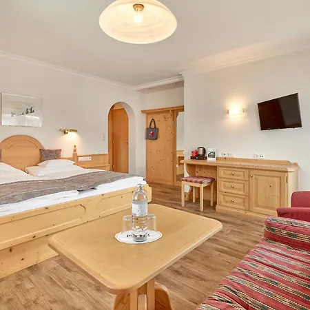 Hotell Roggal Lech am Arlberg